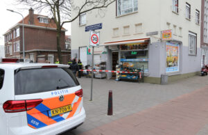 Gewonde bij overval op supermarkt Coornhertstraat Den Haag
