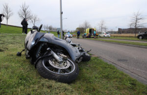 Motorrijder gewond na eenzijdig ongeval Singel Den Haag