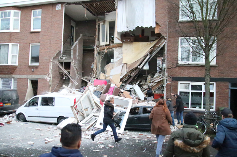 Negen Gewonden Nadat Gasexplosie Woningen Verwoest Jan Van Der ...