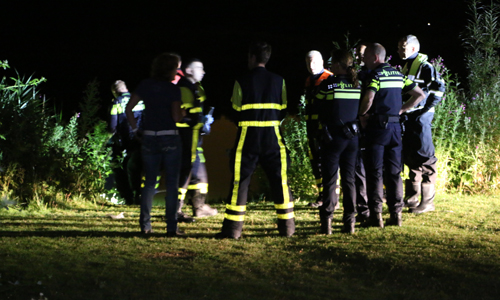 15 juli Visser slaat stukje kleding aan de haak, groot onderzoek Wilhelminapark Rijswijk