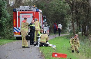 Man met scootmobiel te water geraakt Nieuwlandsedijk Hoek van Holland