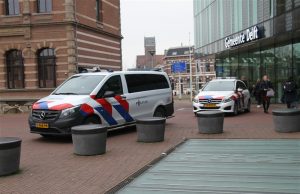 Station Delft tijdelijk afgesloten in verband met verdachte situatie Stationsplein Delft