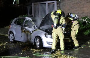 Auto uitgebrand Roemer Visscherstraat Den Haag