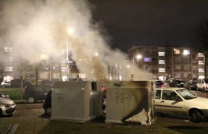 Containerbrand zorgt voor flinke rookontwikkeling Steenwijklaan Den Haag