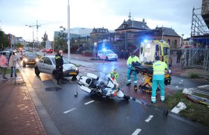 Motoragent gewond na ongeval Coenderstraat Delft