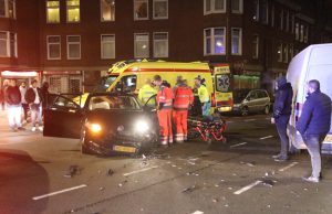 Automobilist gewond bij aanrijding Veluweplein Den Haag
