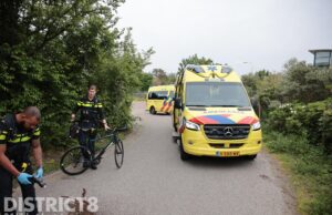 Wielrenner zwaargewond na val Zandmotorpad Den Haag