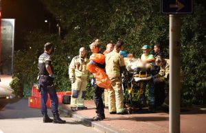 Boom waait om en komt op persoon terecht Laan van Meerdervoort Den Haag