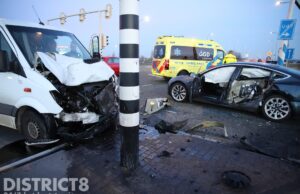 Flinke schade en gewonden bij aanrijding Wippolderlaan Den Hoorn