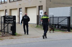 Duo pleegt gewapende overval op vloerenwinkel Rotterdamseweg Delft