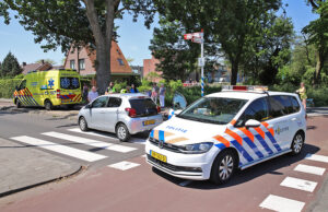 Fietser gewond bij aanrijding auto Schaapweg Rijswijk
