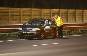A13 deels afgesloten na ongeval tussen twee voertuigen A13 Delft