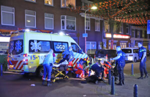 Slachtoffer zwaargewond door steekpartij Marktweg Den Haag