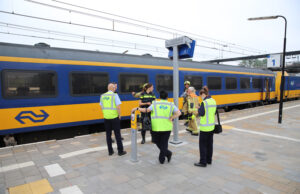 Treinverkeer gestremd na rookontwikkeling in trein Delft Campus