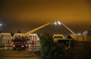 Brandweer Zoetermeer ingezet bij uitslaande brand in loods Moerkapelle