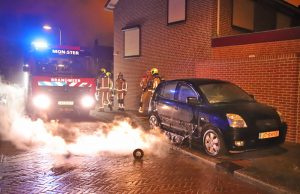 Vader en zoon voorkomen uitslaande autobrand Hazelaarstraat Monster