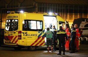 Traumahelikopter vliegt uit voor incident op parkeerterrein Veilingweg De Lier