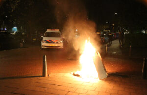 Flinke rookontwikkeling bij buitenbrand Gramsbergenlaan Den Haag