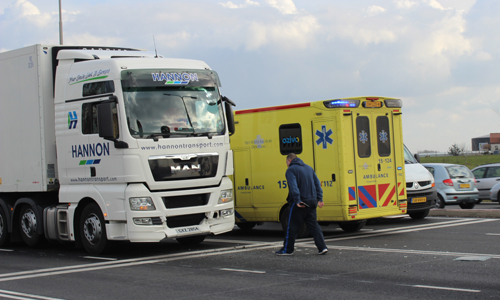 5 maart Kop-staart aanrijding tussen vrachtwagen en busje Wippolderlaan N211 Wateringen