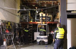 Politie haalt bedrijfspand leeg Ambachtstraat Naaldwijk