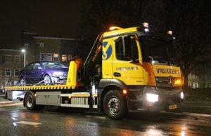 Automobilist laat kapotte auto achter Soestdijkseplein Den Haag