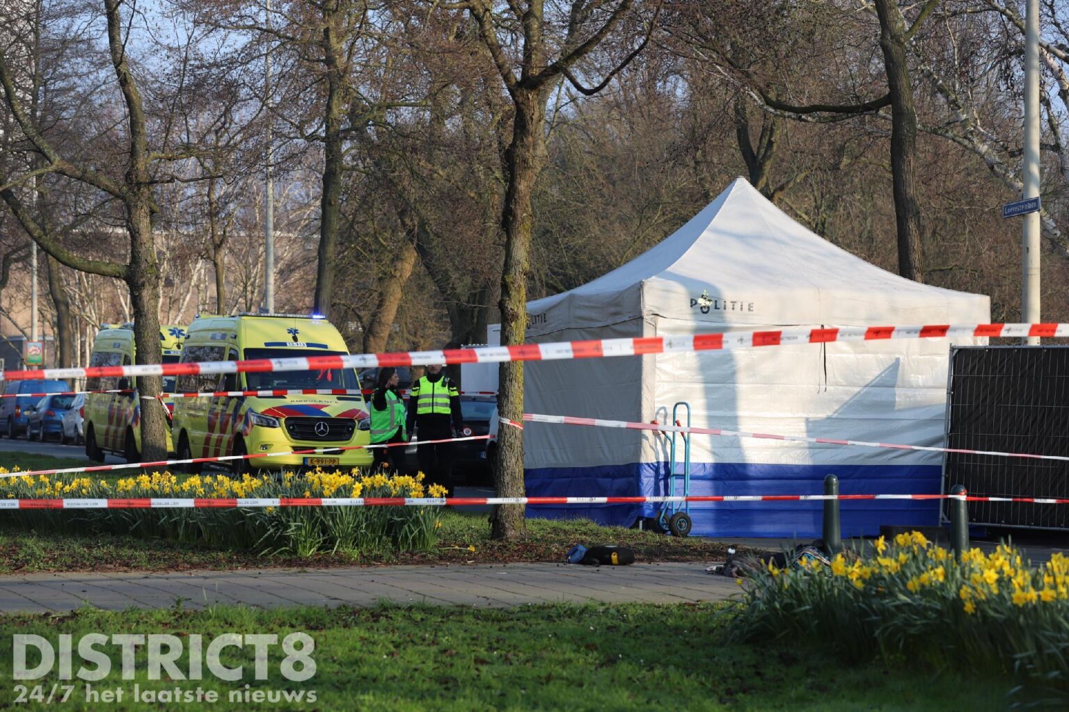 Dode (62) En Zwaargewonde (61) Bij Steekincident; Verdachte (38 ...