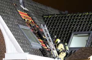 Flinke zolderbrand in het holst van de nacht Woudseweg Den Hoorn