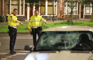 Twee zwaargewonden na aanrijding Waalsdorperweg Den Haag