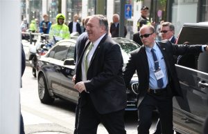 Amerikaanse Minister Pompeo aangekomen bij stadhuis Den Haag