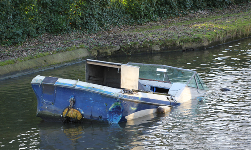 10 december Bootje gezonken Het Haantje Rijswijk (video)
