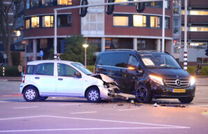 Automobilist gewond bij aanrijding Westlandseweg Delft