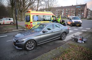 Fietser aangereden door auto Huis te Landelaan Rijswijk