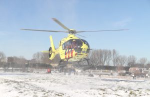 Traumahelikopter vliegt uit voor medische noodsituatie Basketbalplein Den Haag