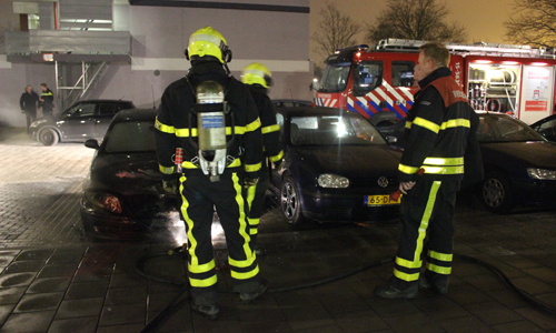 24 maart Auto brandt uit Martin Campslaan in Rijswijk