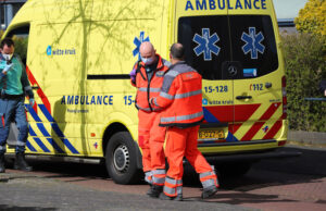 Hulpdiensten rukken uit voor medisch incident in woning Welgelegenstraat Den Haag