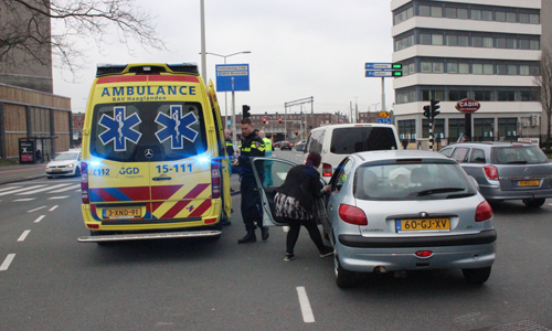 24 maart Kop-staart aanrijding tussen twee voertuigen Calandkade Den Haag