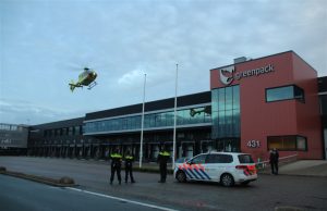 Man gewond na val van scooter Honderdland Maasdijk