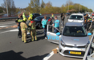 Flinke schade en gewonden bij aanrijding A4 Rijswijk
