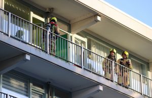 Brandweer rukt uit voor brandje in woning Chopinlaan Delft