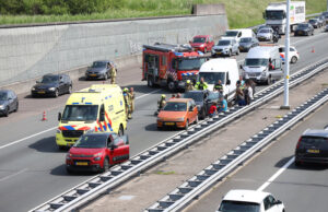 Flinke schade en verkeershinder door kettingbotsing A4 Den Hoorn