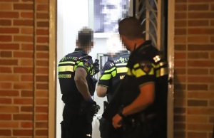 Nachtelijke inzet van politiehelikopter na conflict in woning Professor Oudemansstraat Delft