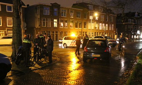 8 december Scooterrijder licht gewond na aanrijding met auto Oostsingel Delft
