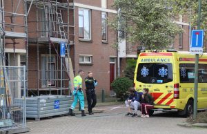 Verdachten vluchten in auto na steekpartij in woning Puccinistraat Den Haag