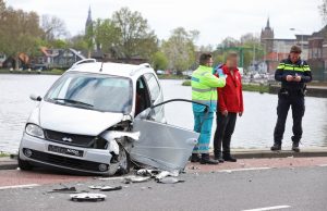 Lichtgewonde bij flinke aanrijding Wateringseweg Delft