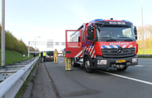 Busje begint plotseling te roken op de A4 Rijswijk