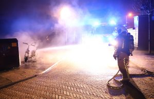 Deelscooter volledig verwoest na brand Aaraustraat Delft