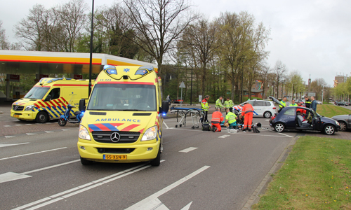 10 april Twee gewonden bij aanrijding tussen personenauto en motor Schaapweg Rijswijk
