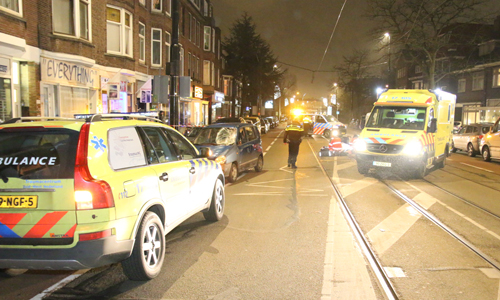 21 februari Man zwaargewond na aanrijding met personenauto Straatweg Rotterdam