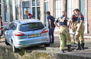 Benauwde momenten voor bestuurder van auto Voorstraat Delft