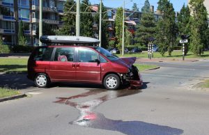Tram- en bus verkeer ondervinden hinder van forse aanrijding Beethovenlaan Den Haag